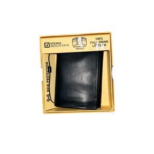 Stone Mountain Leather Black Interior Zip Trifold Wallet